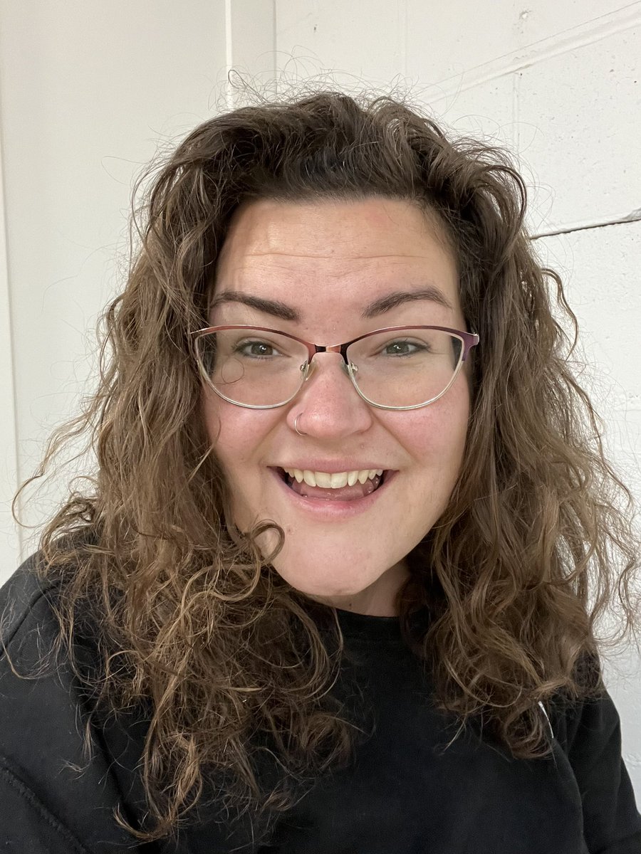 antonia_rach's tweet photo. This is me smiling when I realized I only have $225 to go to reach my fundraising goal for @NiteoAfrica 🙌
Today is the LAST day of our #ReadAThon and I would love to crush my goal!
https://t.co/5hdtYaLQuF
#literacymatters
#readforacause https://t.co/ad2qxnXL6C