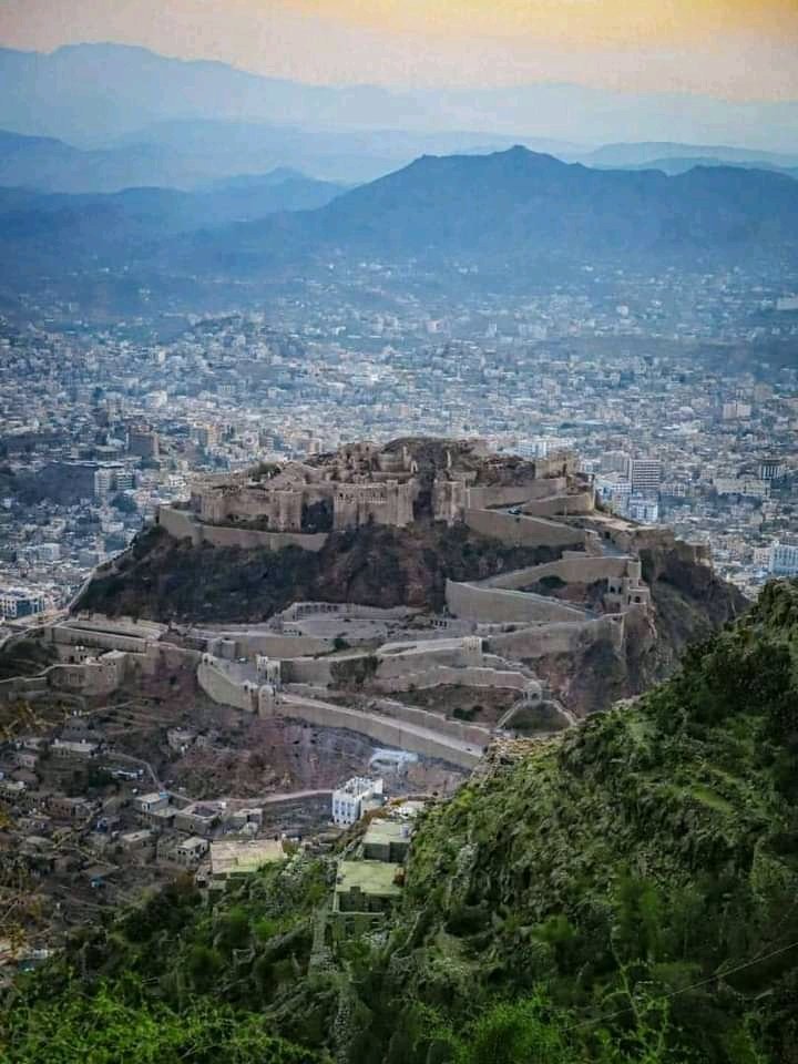 bwd58642113's tweet photo. تعز العز https://t.co/M1CY2w5paj