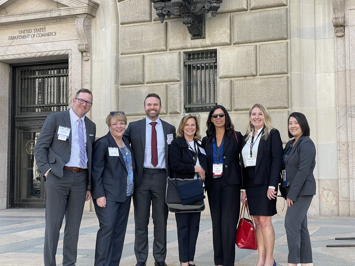 Great meeting with the National Telecommunications and Information Administration at the <a href="/CommerceGov/">U.S. Commerce Dept.</a> to improve affordable broadband access, especially in rural areas.