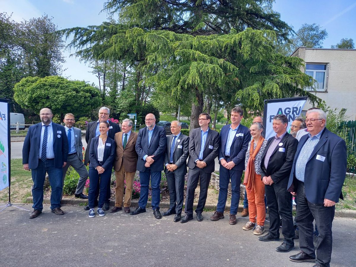 StTRAVERT's tweet photo. Inauguration des Journées techniques #Agrifaune avec les représentants @ChambagriFrance @OFBiodiversite @FdcManche @FNSEA au #CampusMétiersNature pour la signature de la convention nationale qui permet à chacun des acteurs de valoriser les pratiques agricoles et la biodiversité https://t.co/oNy2X83JSo