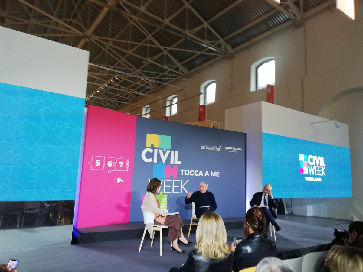 ArcheFondazione's tweet photo. "Non puoi essere cittadino se non ti impegni per la tua comunità", dice don Luigi Ciotti all'incontro inaugurale della #Civilweek a #Milano. #toccaame https://t.co/wYmVrSn2vc