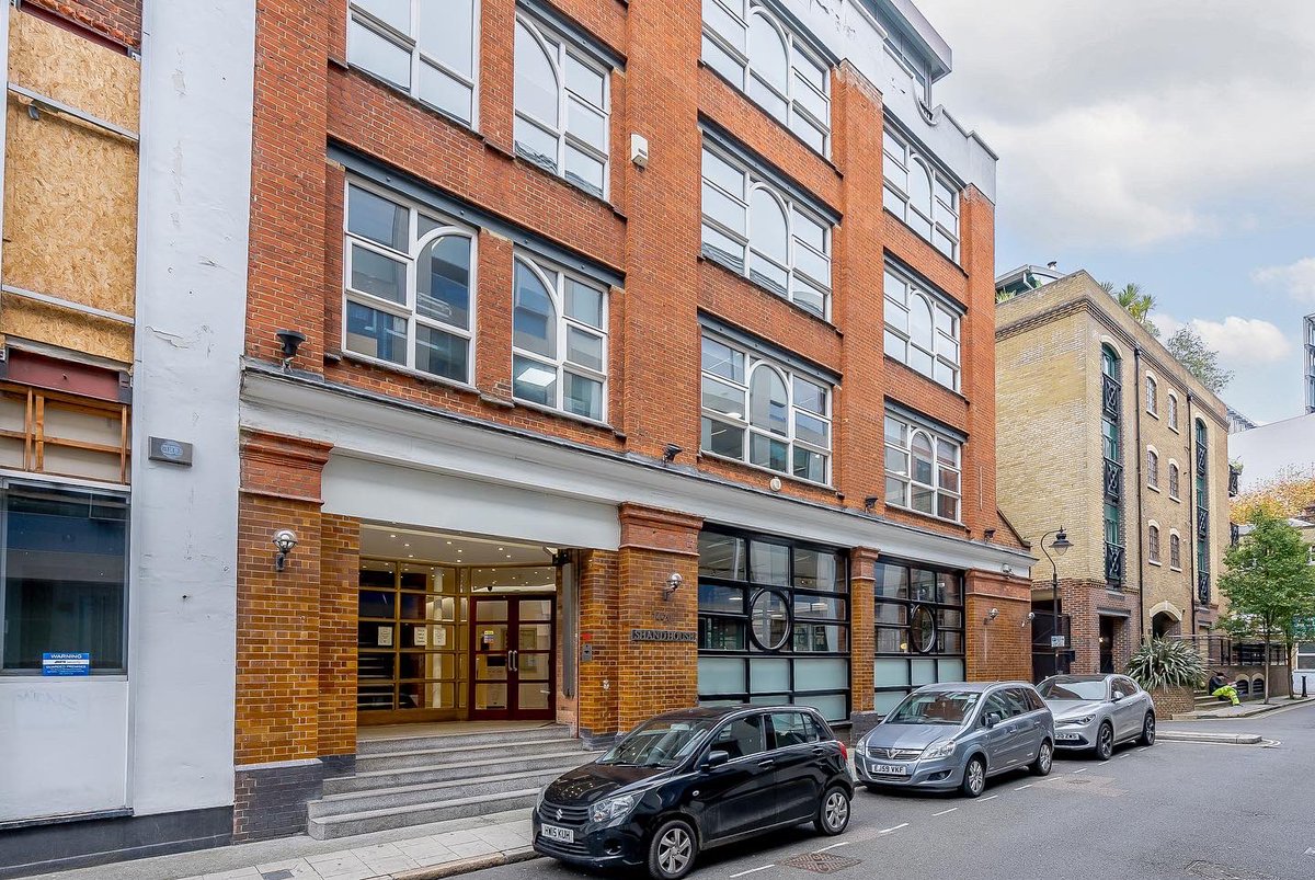 _SouthwarkIntro's tweet photo. Find fantastic #LondonBridge #workspace at Shand House📍

▫️3,762 sq ft of 2nd floor #offices
▫️Fully fitted out
▫️Converted characterful former warehouse 

Visit https://t.co/E9OiA0Knkg to find out more or contact @BNPPRE_UK directly 📩 https://t.co/WJyDTwmGK6