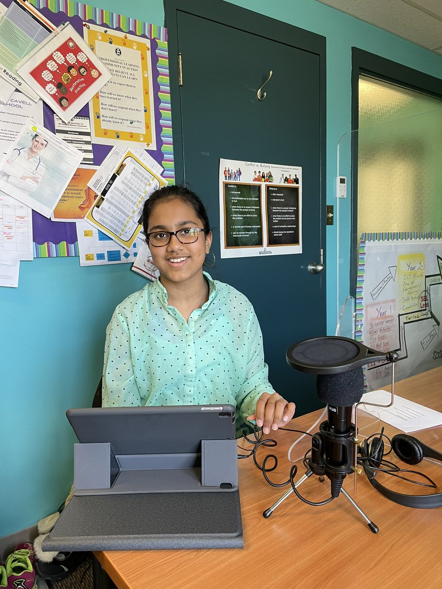 ECKnights's tweet photo. Here is one of our grade 8 students interviewing Mrs. Johnston the Vice Principal for an episode on her podcast that she is currently working on for her Genius Hour project. 
#stemeducation #asdelearns #geniushour #passionprojects #nbglobalcompetencies https://t.co/8D60OYVxjI