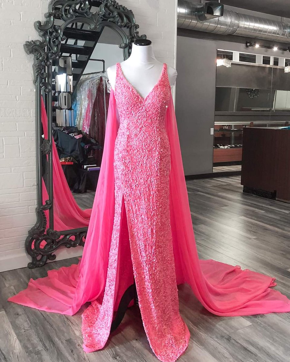 RegissBrideProm's tweet photo. Did you know Regiss sells pageant gowns?  Our new and improved pageanrt section is full of dresses to help you bring home the crown!💕👑
Sherri Hill 24084 https://t.co/pNX2rqHuXJ