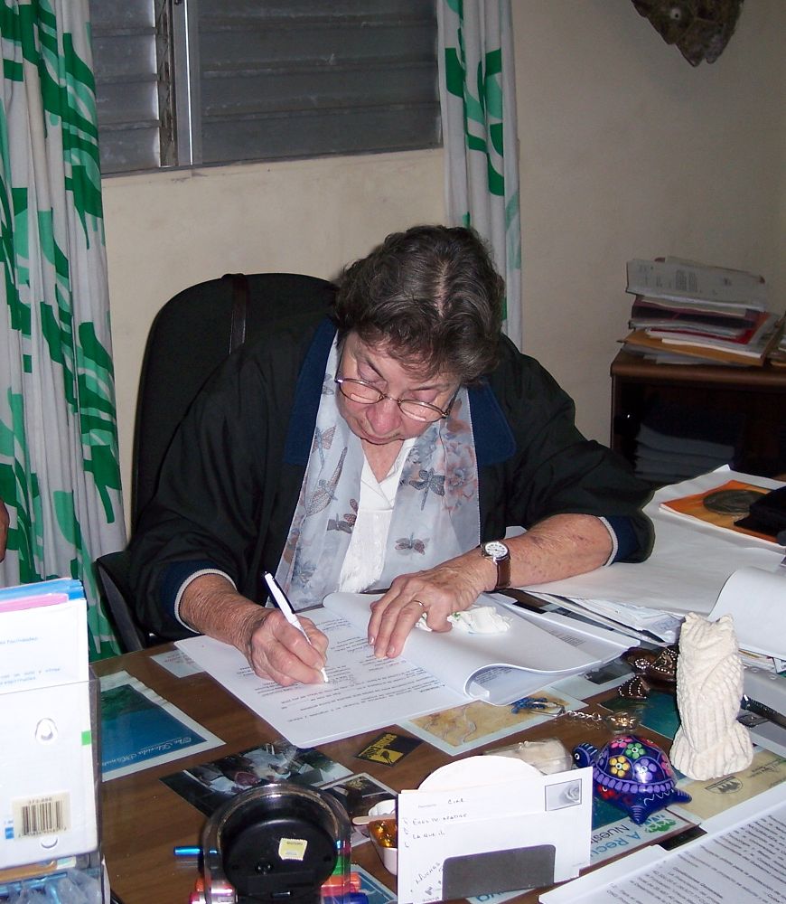 CIMUH8's tweet photo. Dra. María Elena Ibarra 27 diciembre 1932-5  mayo de 2009

De Maria Elena Ibarra siempre habrá que hablar en presente por su cercanía, por su sencillez por su humildad. Ejemplo de cubanía, científica, gran mujer y madre amantísima 🌊🌊🌊 https://t.co/hVJtyWs2rV