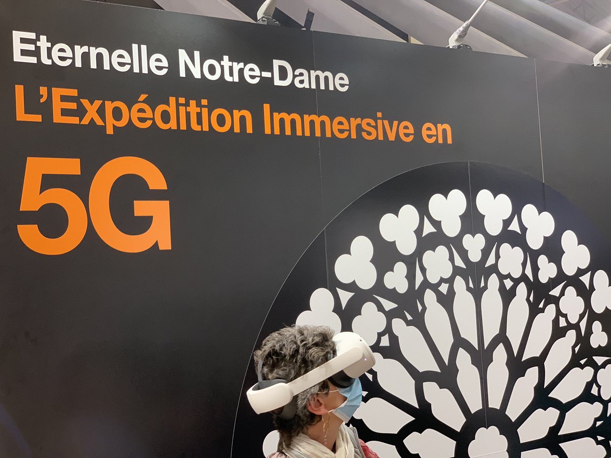 PhilippeWolak's tweet photo. Petit passage à la @foiredeparis sur le stand @Orange_France où j’ai découvert les secrets de @notredameparis grâce à l’expérience inédite en réalité virtuelle #bluffant #vertigineux #innovation cc @OrangeIDF et un plaisir de revoir mon ami @kamel_charif 🤗 https://t.co/VUhYxig8Gt