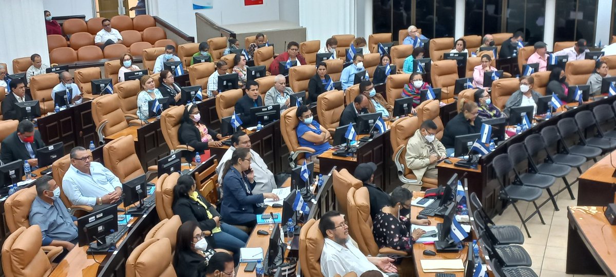 Se reforma la Ley Electoral
Ahora la ley establece: 
20 días de campaña electoral en elecciones de alcaldes.
Juntas Recptoras de Voto pasa de tener 400 a 600 votantes. 
<a href="/VivaNicaragua13/">Viva Nicaragua</a> #Nicaragua <a href="/cse_nicaragua/">Consejo Supremo Electoral 🇳🇮</a>