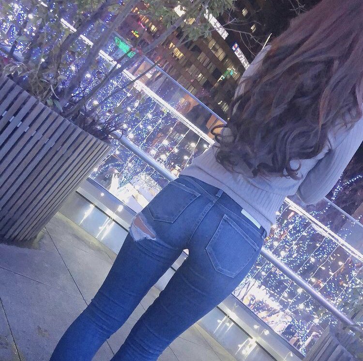 uraaka4457's tweet photo. GAYDAが似合う小尻2
#GAYDA
#デニム女子 https://t.co/AELeUyDTRY