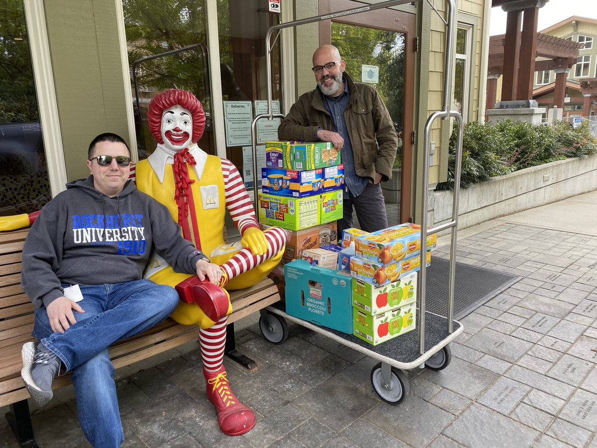Valorem's tweet photo. We concluded the #nationalvolunteerweek by dropping off the donation boxes at the @RMHC at #KansasCity and #Seattle. Indeed a fulfilling experience for all those involved!

#BeValorem #ValoremGives

@RMHCSeattle  @rmhckc https://t.co/uTRwdeNwAT