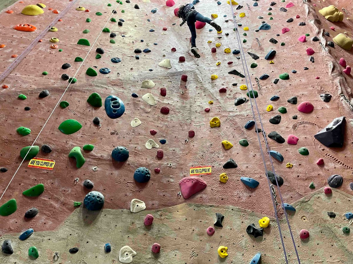NormandySC1's tweet photo. Jefferson School 3rd graders learned about financial literacy this year. Their goal? Save class bucks to make a big purchase, their end-of-the-year field trip. They saved more than $300 and bought a rock climbing field and lunch at Steak 'n' Shake! Good work! #NormandyNext https://t.co/yv3mTqieZn