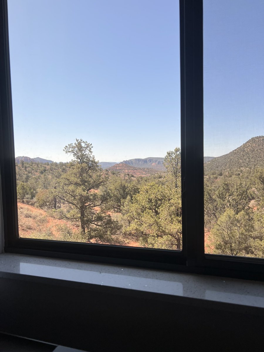 StevenKephart's tweet photo. The view from my desk https://t.co/rzQsCKiT5b