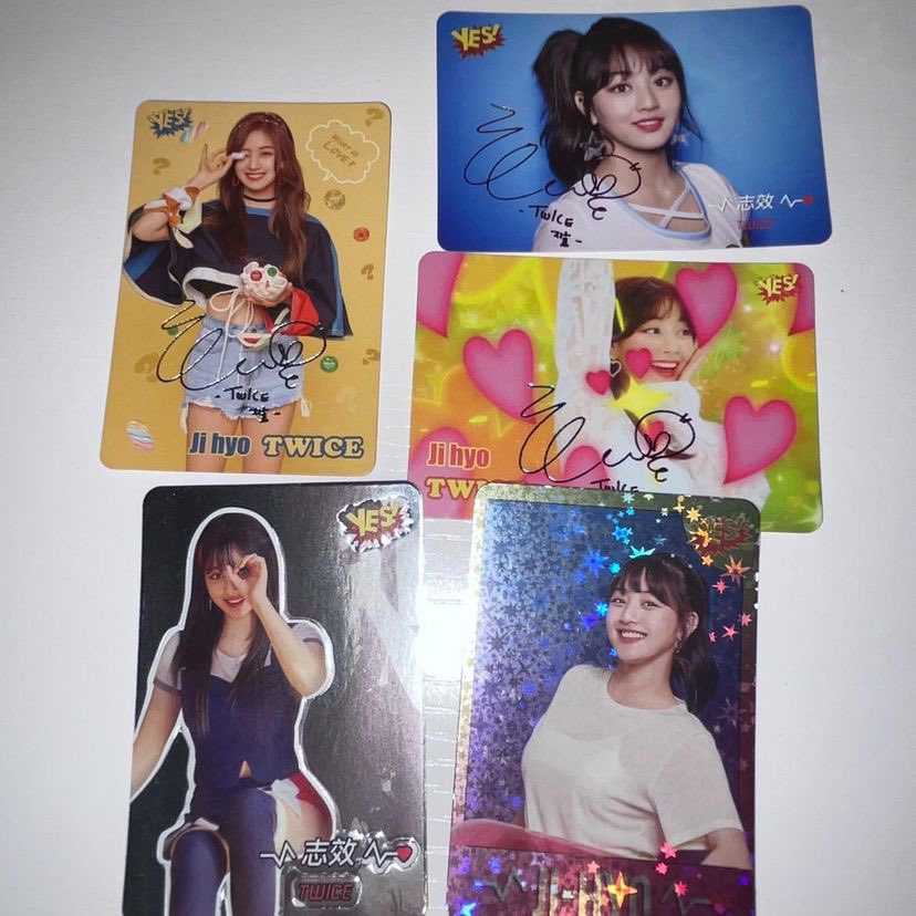 bbuhyocart's tweet photo. 𐐪𐑂. .wts go ph 𐐪𐑂
#bbuhyo_gos

꒰ parcel 4, jihyo yes cards ꒱

𓏔 ₱48.00 ea (1st pic)

𓏔 ₱38.00 ea (the rest)

⤻ dop till May 7th, 4:00pm
⤻ 2-3 weeks eta once it’s shipped, please do take note na it’s ETA and not the exact date.
⤻ check pinned bef transacting ! https://t.co/8IiJQep9xo