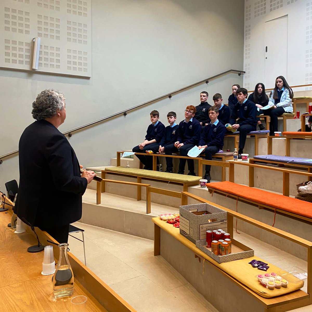 ThomasPringleTD's tweet photo. Wonderful visit by @StCatherinesVS from Killybegs today.

@Love1solidarity and I were honoured to show them around Leinster House. https://t.co/NynQfoeANI