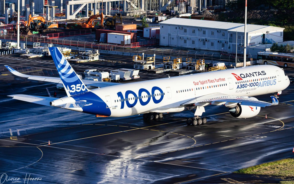 OlivierHoarau's tweet photo. 🇫🇷 #LongRangeLeader 😍 Look who came to visit us at the Reunion Island yesterday from #Sydney 👋 #FWMIL the @Airbus #A3501000 prototype ✈️ So glad to see you here my friend ☀️🌴
#AvGeek #airbus #a350 #a35k #qantas #lareunion https://t.co/o0GtPhw4a5