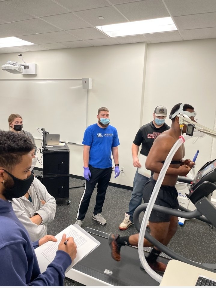 HPER 384 students testing VO2max on the metabolic cart. #VCSU #vcsukhp