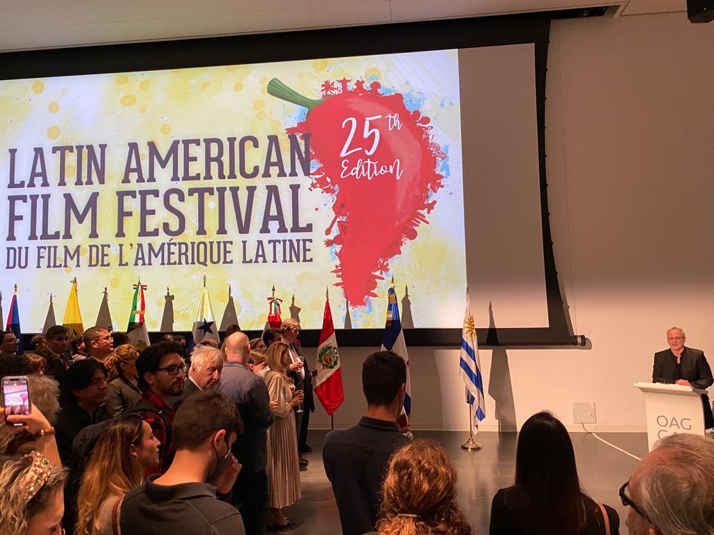 EmbajadaEcuCAN's tweet photo. 1/2 Embassy of Ecuador in Canada during the 25 Edition of the Latin American Film Festival Gala. “Emptiness” of Director Paul Venegas will be premiering during the event on May 11, 2022.
@CancilleriaEc      @Canadian_Film     #LAFF22    
@ottawaARTG https://t.co/UdqDIPsIo2