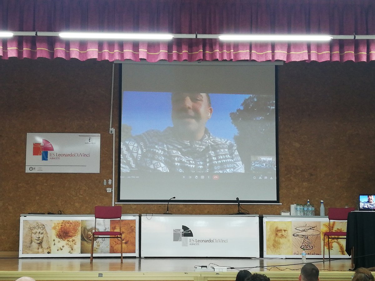 salvadospuncero's tweet photo. Se ha conectado con nosotros en la Jornada de Emprendimiento del IES Leonardo da Vinci Iván de #Ivanylaura a través de la tecnología. #FPsinlimites #apesclm @apesclm @fp_empresa https://t.co/O9jthzSlIe