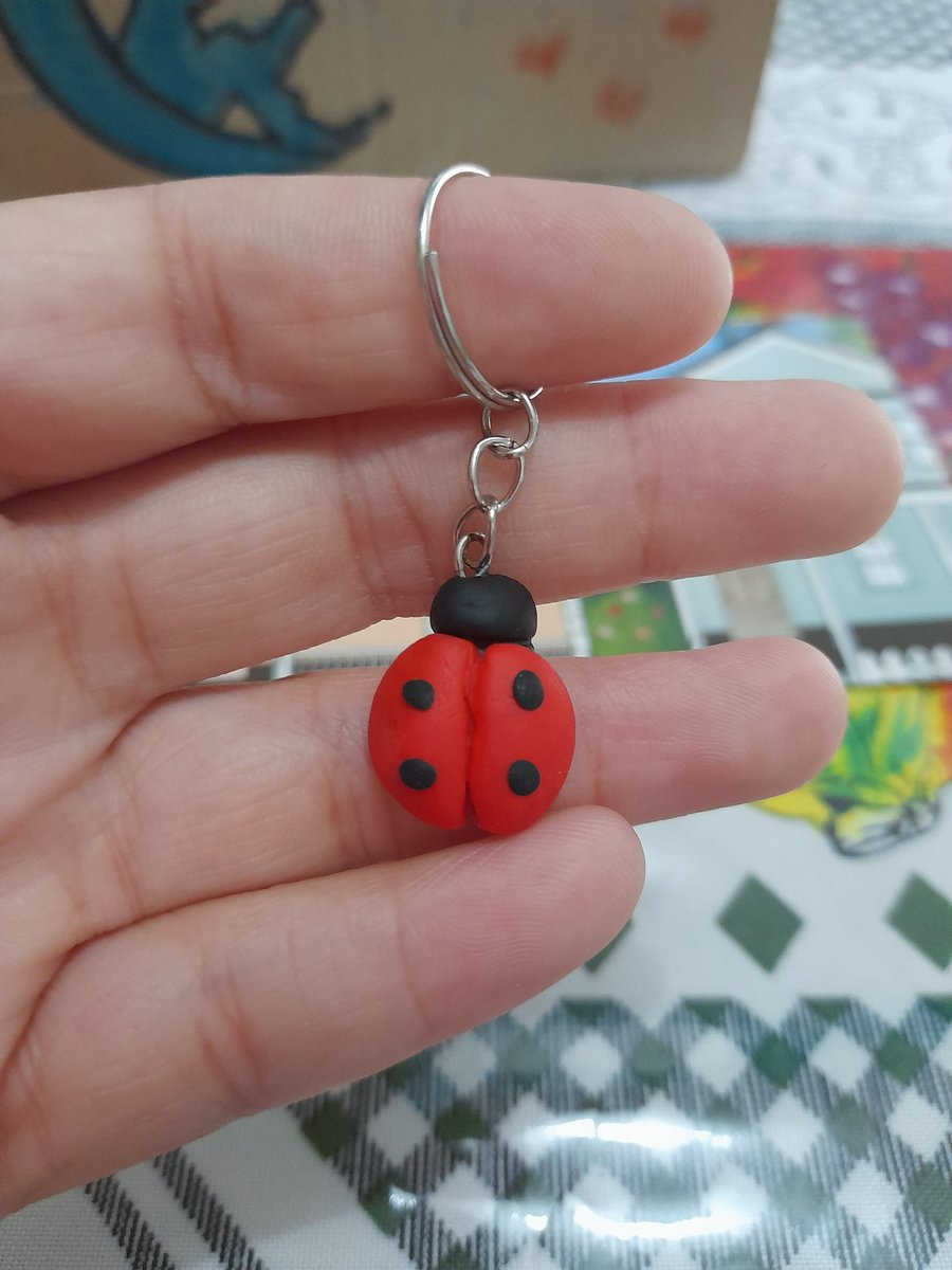 Railha5's tweet photo. Parece até um sonho, mas ele finalmente chegou ❤🎉 @EditoraBlueSide meus sinceros agradecimentos. Ele é perfeito de lindo, os brindes simplesmente impecável. Agradecimentos tbem a autora Say, por essa obra perfeita! Ansiosa pela leitura! ❤❤ https://t.co/WXb4Fk6p6o