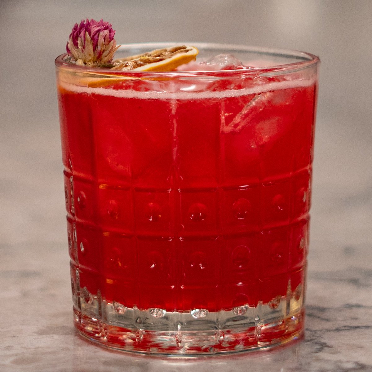Nothing beats a Familiar Face and that goes the same for our alcohol-free cocktail aptly named Familiar Faces. Made with hibiscus allspice syrup, lime juice, ginger beer, sushi ginger - it's the perfect combination of flavors.