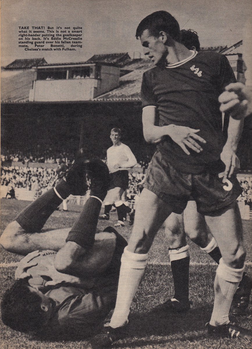 ScotsFootyCards's tweet photo. #EddieMcCreadie & #PeterBonetti #Chelsea v #Fulham #CharlesBuchansFootballMonthly 1964-11 https://t.co/fgTXFxLezv
