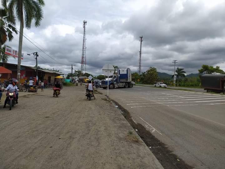 AndresJRendonC's tweet photo. Las retaliaciones por la extradición de Otoniel están afectando a varias subregiones del departamento. La fuerza publica, la Gobernación y el Gobierno Nacional deben garantizar la seguridad y libertades de todos los ciudadanos del Bajo Cauca, Nordeste y Urabá. https://t.co/F17rr84Ozi