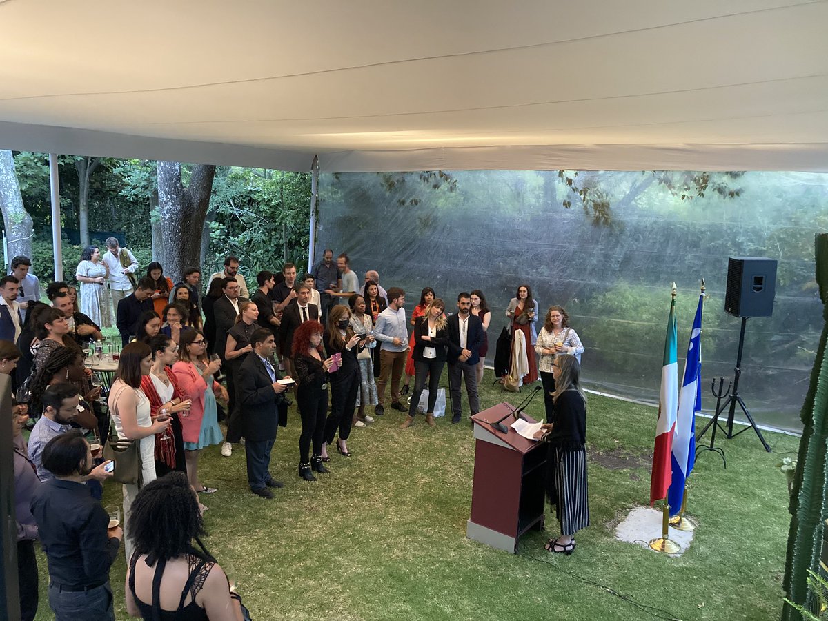 QuebecMX's tweet photo. Ha sido un placer recibir en la residencia de @sallard1 a la delegación de más de 30 jóvenes quebequenses ⚜️apoyados por @LOJIQ @AQOCI y #Katalizo que participan en el @Worldsocforum #FSM2022 así como a socios prioritarios en 🇲🇽 como @YaajMexico @ImjuveMX @mexico2_pmc #QcMX https://t.co/MDiYtYJDkx