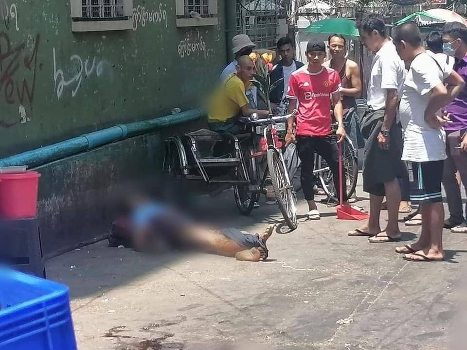 zawmoethant71's tweet photo. MinAungHlaing & army allies were creating RIOTs in country.
An unidentified group was killed a tricyclist at top of #ZayarThiri street HleDan Tsp on May 4 for he helped & arrested person,who has looted 📱
https://t.co/4pFIulAPxC
#SupportPeopleDefenceForce
#WhatsHappeningInMyanmar https://t.co/XJpftJwz1t