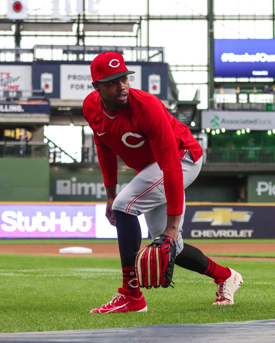 Former Buckeye Ronnie Dawson is set to make his Reds debut today in Milwaukee❗️