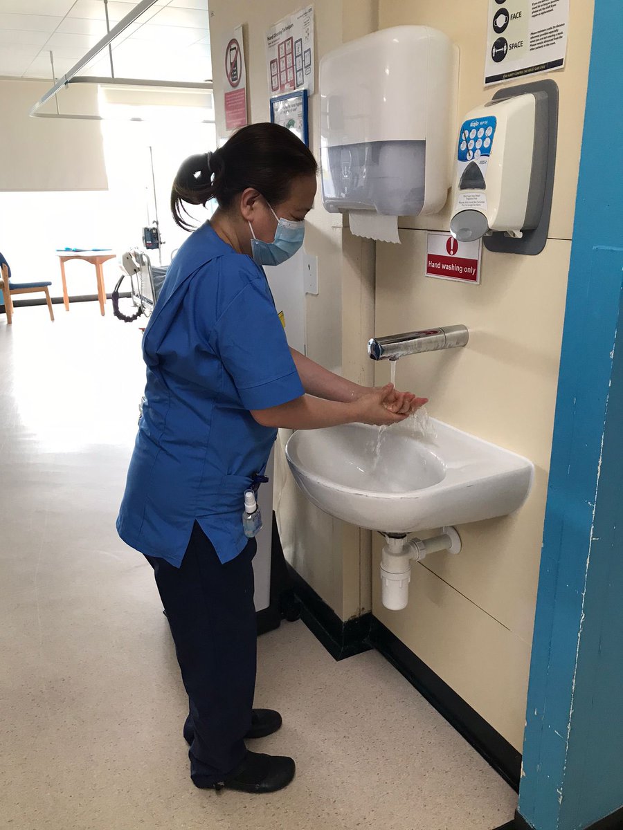 RebeccaDentonS3's tweet photo. @InfecNTH @NTeesHpoolNHSFT @WHO Celebrating WHO Hand Hygiene Day. Visiting wards to ‘Call to action’ our staff to protect patients! #patientsafety #washyourhands https://t.co/sZj5ou5Fgr