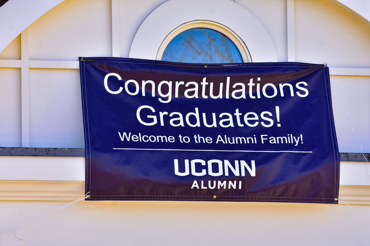 UConn Senior tweet media