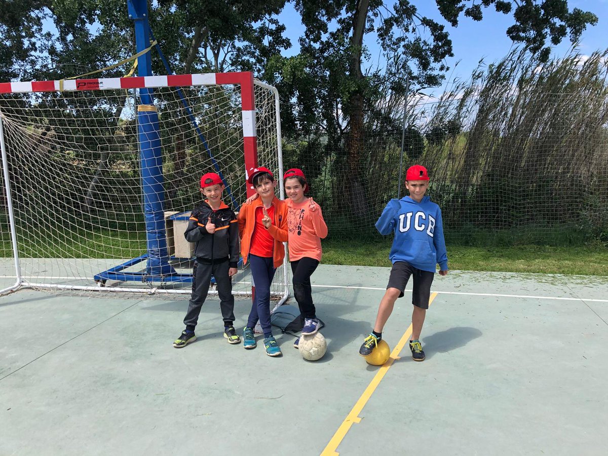 epiasabadell's tweet photo. UN DIA PLE D'AVENTURES
Seguim sense parar a les convivències. Tir amb arc, excursions, circuits d'aventures... en tot moment estem entretinguts!! Fa molt bon temps i estem gaudint molt!
#3RPRIPIASABADELL
#4TPRIPIASABADELL https://t.co/Cpeqrmda0I
