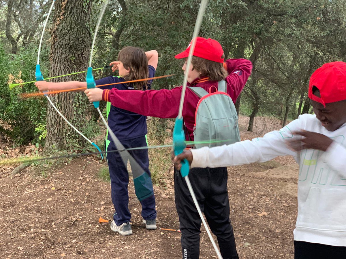 epiasabadell's tweet photo. UN DIA PLE D'AVENTURES
Seguim sense parar a les convivències. Tir amb arc, excursions, circuits d'aventures... en tot moment estem entretinguts!! Fa molt bon temps i estem gaudint molt!
#3RPRIPIASABADELL
#4TPRIPIASABADELL https://t.co/Cpeqrmda0I