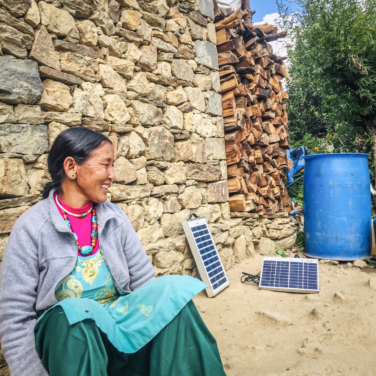 equatorinit's tweet photo. Bringing light💡to people in remote parts of Nepal.
Help us celebrate Laiku Lama & these @Solar_Mamas by sharing this story celebrating 30 years of supporting the #localaction of Indigenous Peoples by @GEF_SGP and #20yearsofaction by the @equatorinit
https://t.co/BCXHPWnjiS https://t.co/zVCDRXnIoU