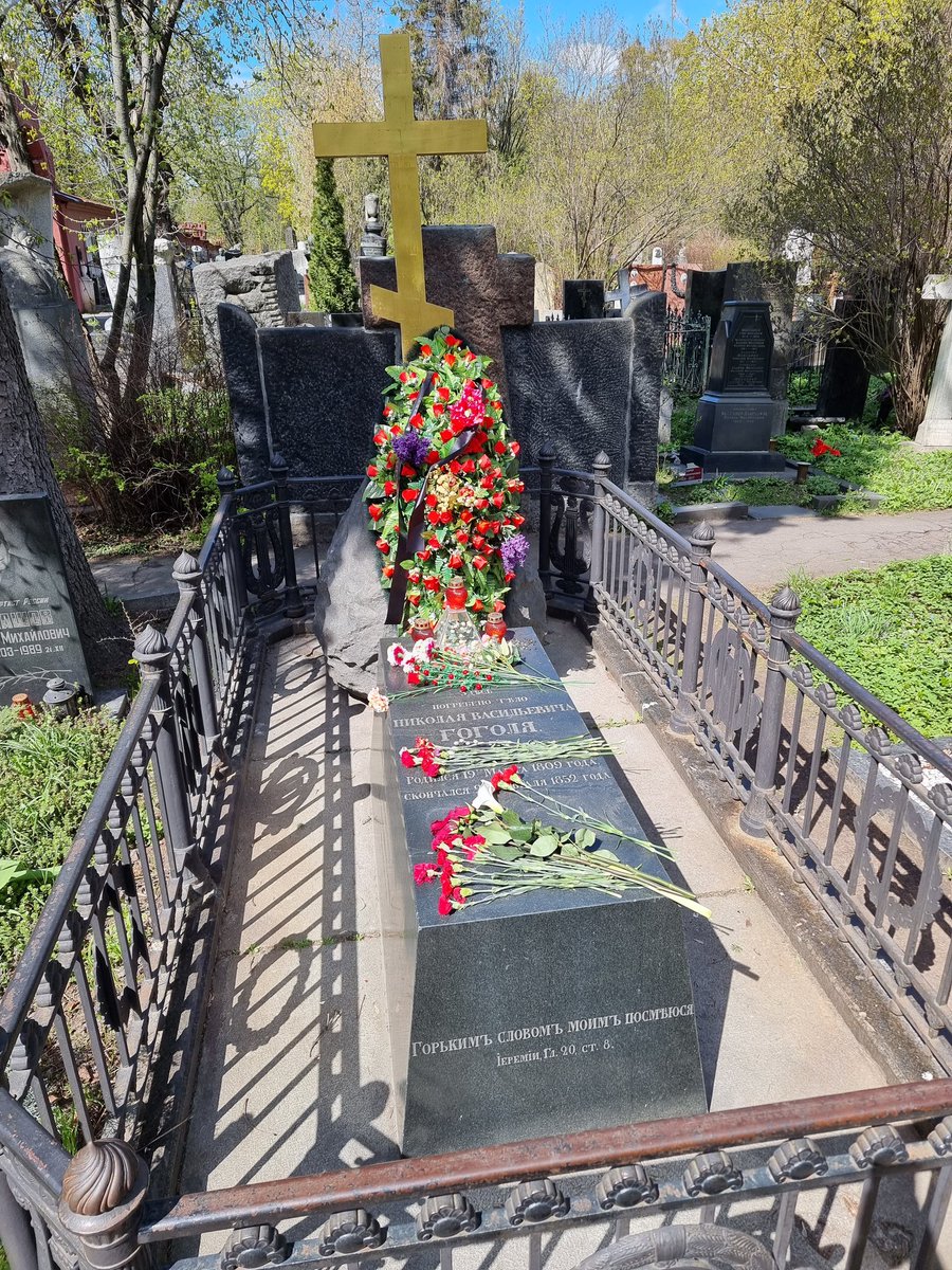 YossiZilberman's tweet photo. visited today the #Novodevichy cemetery in #Moscow. So much history packed in one place, from #Yeltsin to #Chekhov and so many more historical soviet/russian figures from different spheres. a must see land mark, helps understand a bit better the local history. https://t.co/JHQmZCoPOR