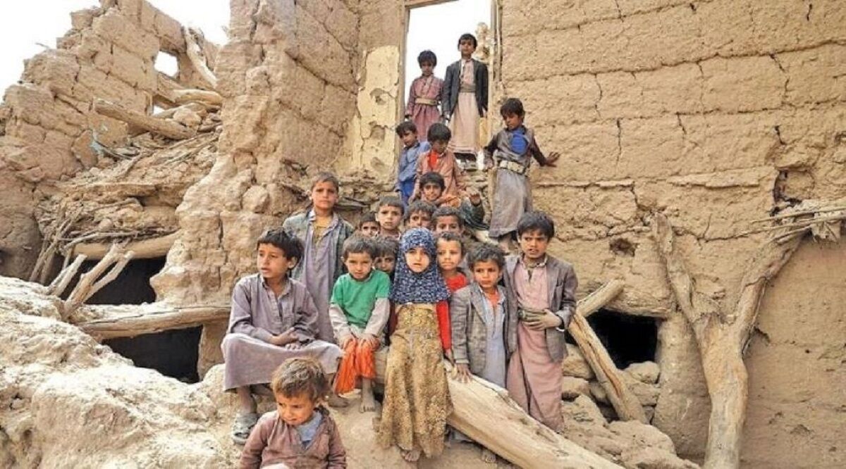 Ghauor_Nader's tweet photo. چرا کسی کودکان یتیم،گرسنه،زخمی ومردم مسلمان جنگ زده یمن را یاری نمی کند؟؟؟
هَل مِن ناصر یَنصُرُنی...؟
#yemenCantWait https://t.co/ywxmt880Kw