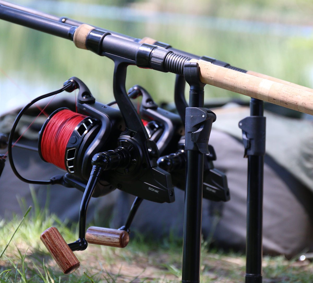 soniksports's tweet photo. Pods...Sticks...or on the deck? How do you rest your rods? Drop us a comment, include a picture and you never know...we might just send one of you a brew mug to sit next to your rods!!!
#soniksports #rodrest #carpfishingadventure #onthedeck #rodpod #subsonik #tournos https://t.co/fs3wJBomxp