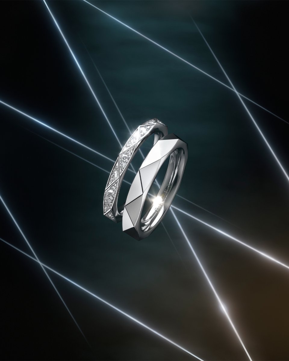 DamasJewellery's tweet photo. #GraffLGSignature • The architectural beauty of a diamond, reflected in sleek angles and gleaming facets.
GraffLGSignature مجموعة باهرة تعكس الجمال الهندسي للألماس بزوايا أنيقة ومسطّحات لامعة.  
#GraffDiamonds #GraffAtDamas #DamasJewellery #HouseOfJewelleryDesign https://t.co/BrV3nWKrx3