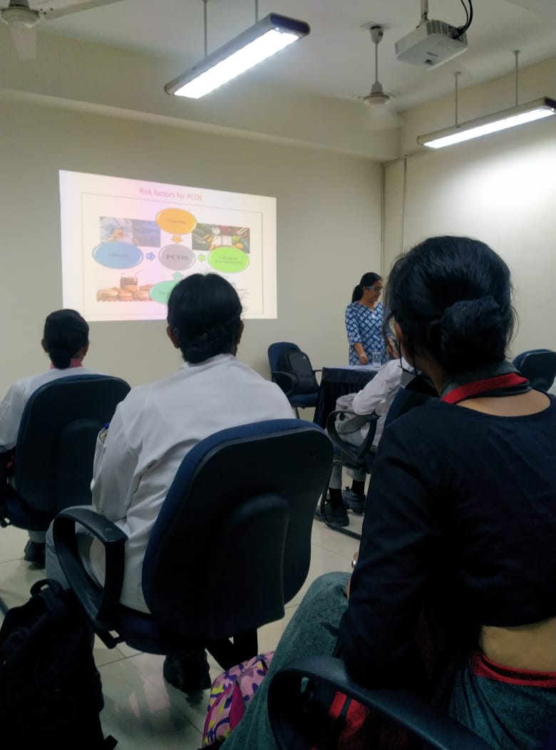 aihm_chd's tweet photo. AIHM bringing awareness among girls about screening and management of PCOS among adolescent girls. Dr. Jhanvi from PGIMER Chandigarh was the resource person.
@SiteshSrivas 
#awareness #awarenesslecture #WomenEmpowerment #WomensHealth https://t.co/qYH9giy7xa