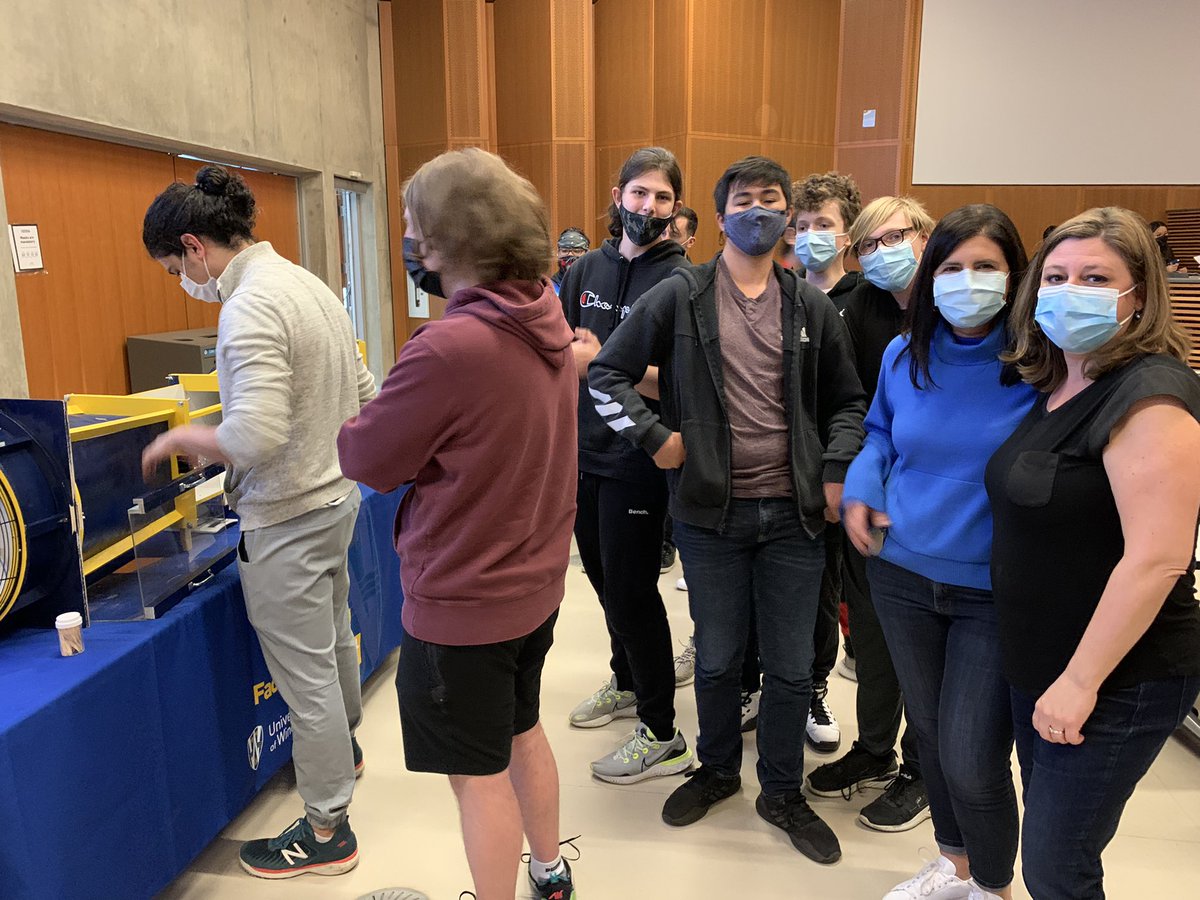 WECDSBPathways's tweet photo. STEM students from @HolyNamesCHS @VillanovaWECDSB @SteAnneCHS enjoying design challenges @UWindsorENG today. @WECDSB https://t.co/ljXWXk1NS6