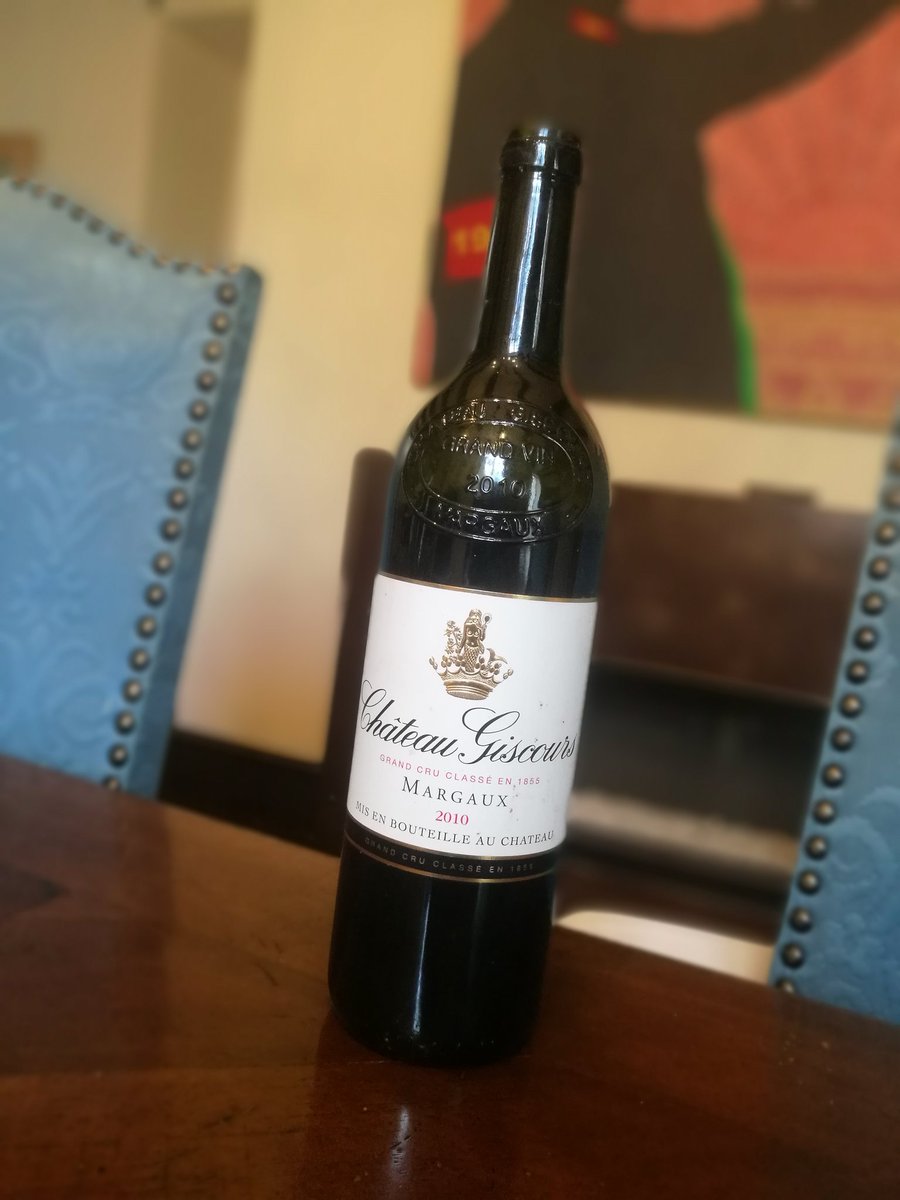 MarkCoggins10's tweet photo. Big shout out for the 2010 from #giscours #margaux not as much length as i would like but joy while it lasts!!! https://t.co/5P3y5eqR8t