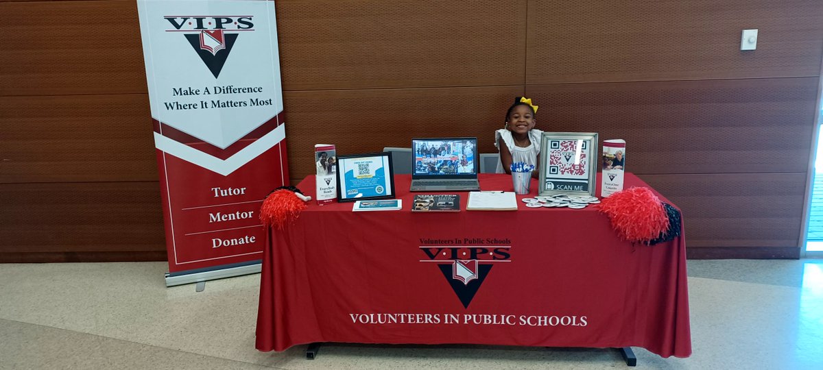 VIPS_BR's tweet photo. Thank you to the 100 Black Women's Beaucoup Vitabu group for inviting VIPS to join them in their initiative to encourage young girls to spend more time reading. We had a great time at their event at the Goodwood Library sharing in the importance of literacy. https://t.co/QObTKexGsL