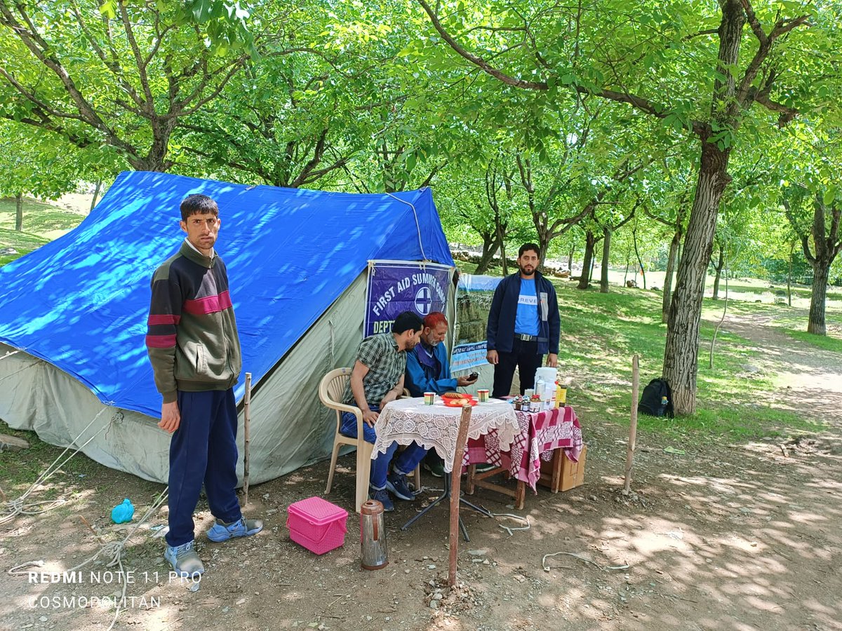 Dsho_bandipora's tweet photo. #Annualseasonalmigration #transhumancepastoralism SHD Bpr established first aid veterinary #healthcamps for migratory flocks of  nomadic pastoralists at chewa &amp; Athwathoo. 
@owais_ias 
@dcbandipora 
@dicbandipora 
@diprjk 
@DirSHDK 
@Bandiporadesk 
@KashConvener https://t.co/y8DLwJoUyr