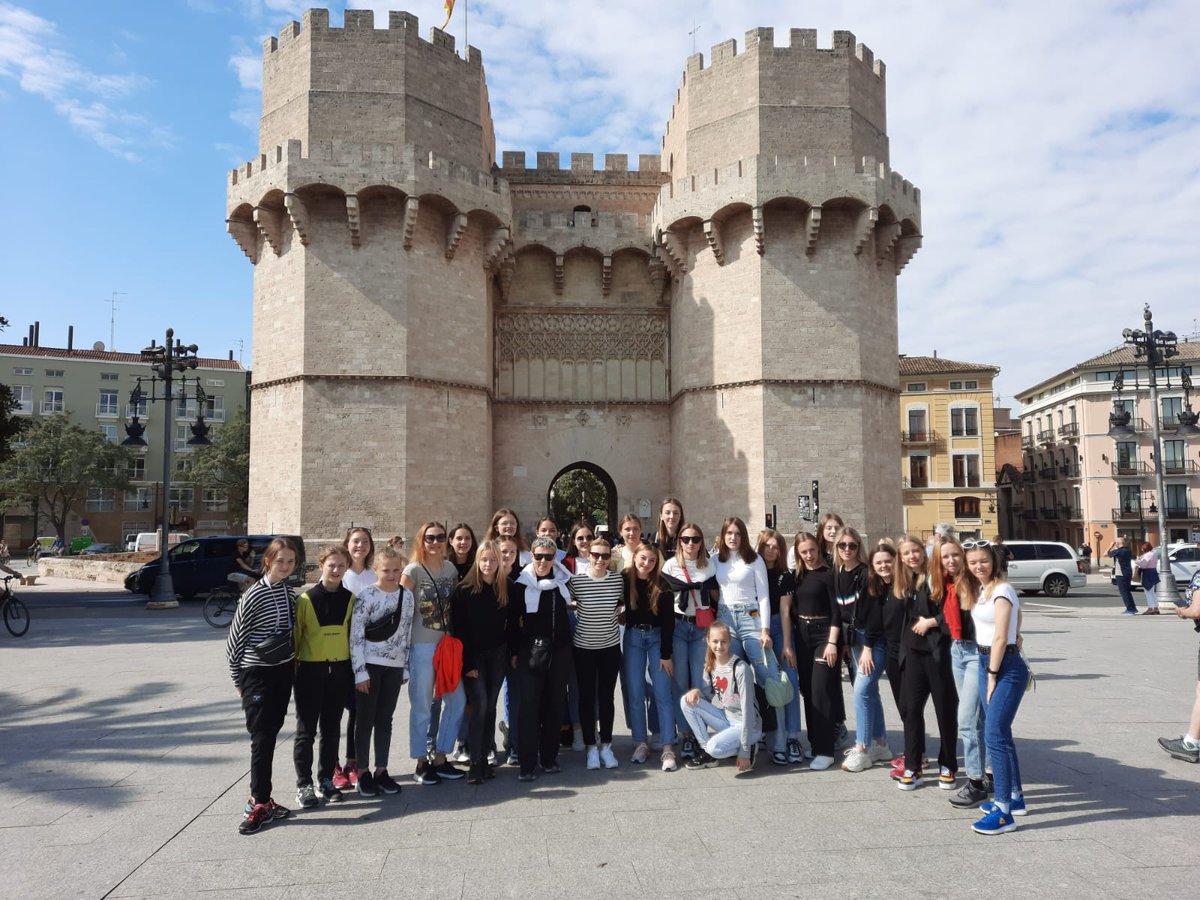 La Selección Sub-21 de Ucrania ya se encuentra en Valencia. Hoy han recorrido nuestra ciudad y continuarán sus entrenamientos en la capital del Turia gracias al apoyo de la FHCV, la <a href="/rfe_hockey/">Hockey España</a> y la Dirección General de Deportes.  #HockeyValencia