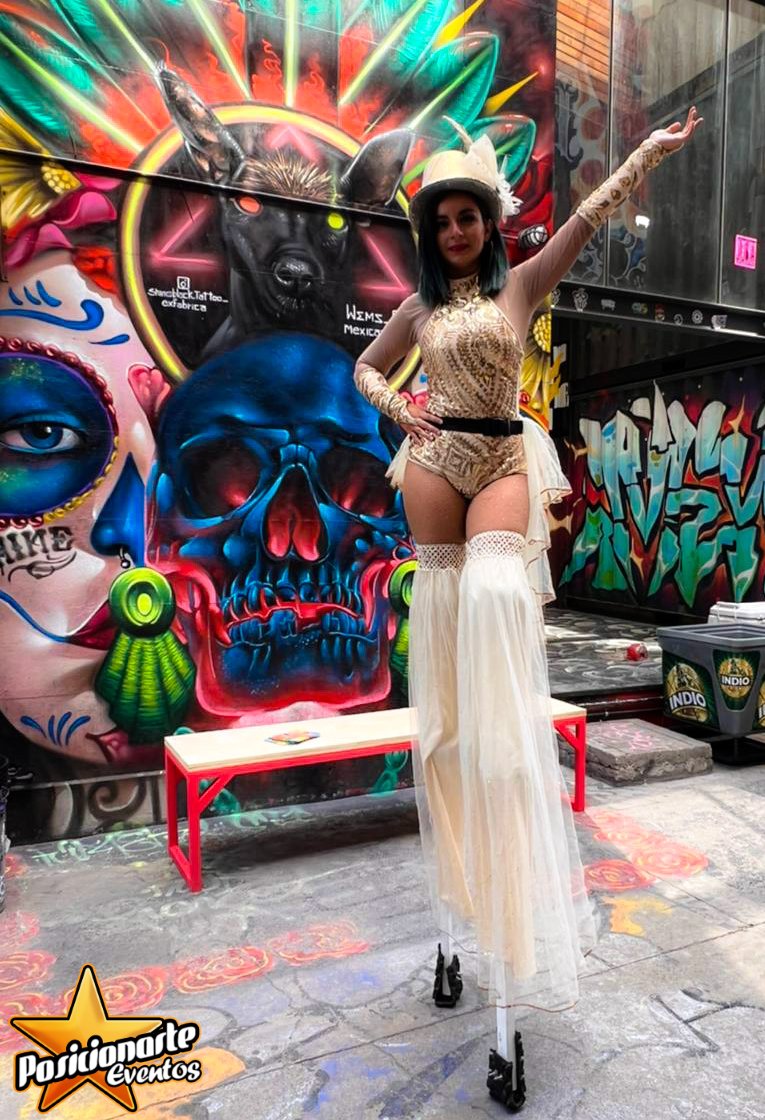 PosicionarteMex's tweet photo. ¡La aventura es una actitud! 😉 #zanqueros #activación #Party #CDMX https://t.co/HZ7vNltrYE