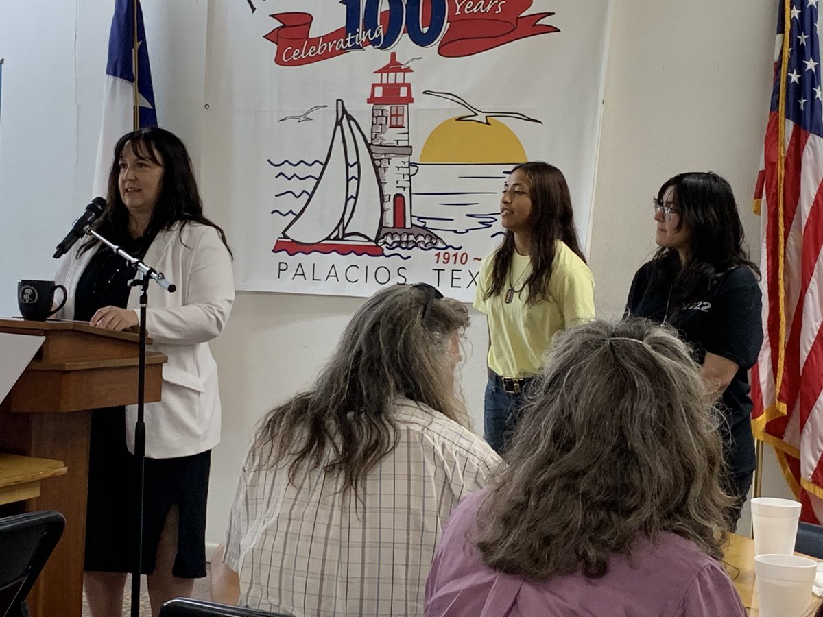 Dr_Chap_TX's tweet photo. Congrats to our @PalaciosIsd #CTE Students of the month for being recognized by the Palacios Chamber! https://t.co/n4qXVfjoyR
