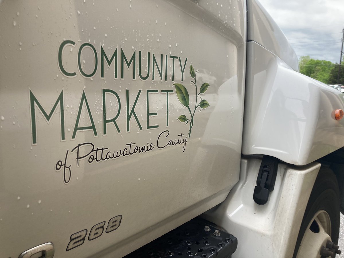andy_weber_tv's tweet photo. TONIGHT ON @koconews AT 5: We check in with the organizations on the ground in Seminole providing relief to residents in need of food and shelter. @RedCrossOK @FRCpottcounty https://t.co/kCrYQ9rQtR
