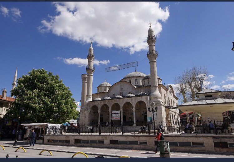 ayhanorsel's tweet photo. Gözbebeğimiz YENİ CAMİİ. 
#TezeCamiyeDokunma https://t.co/7P43nmVNVC