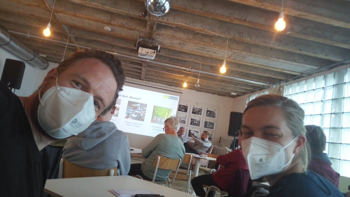 BrinkmannBrand's tweet photo. Mit @HeinzJule beim #movetalk zum #mmm2035. 

Der @klimabeirat würde auch gesichtet.

Ein Thread. https://t.co/aQFWgnLn4c