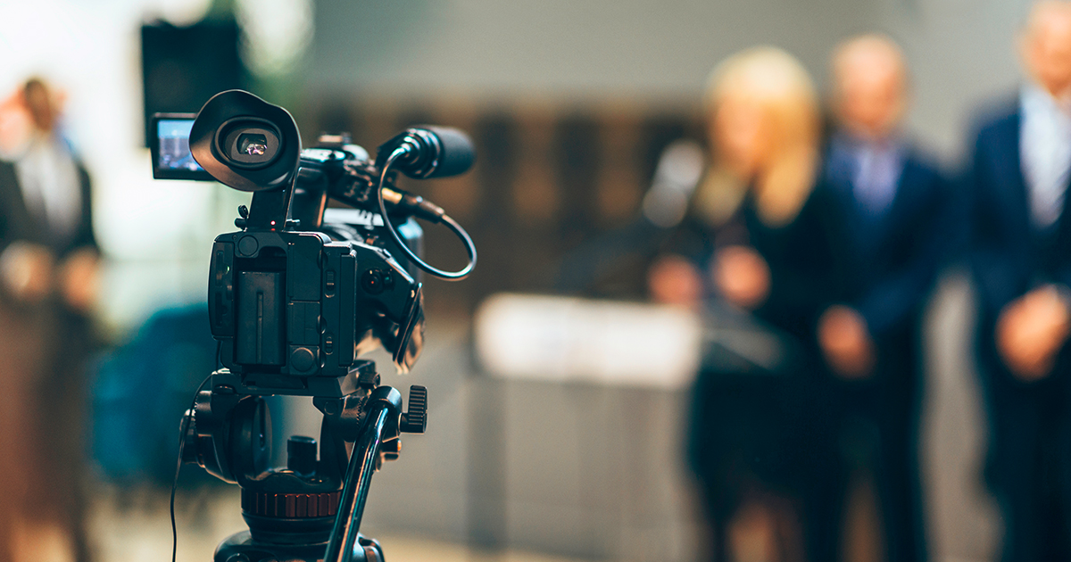 BrendaSpiering's tweet photo. Great reason to factor videos into your marketing plan: 88% of people who took part in a recent survey said they’ve been convinced to buy a product or service by watching a brand’s video. https://t.co/7aNe0W3ZuD #marketing #videomarketing #financialmarketing https://t.co/vAd0mE0aad