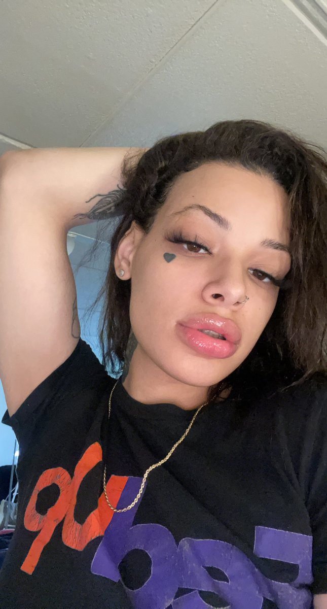 OGMixedBarbbie's tweet photo. Good Morning Twitter 😘❣️ #goodmorning #FYP https://t.co/IDAN025ErA